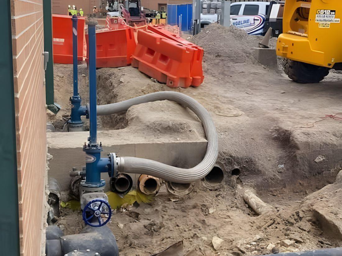 Line Stopping Procedure for Large-Diameter Water Mains
